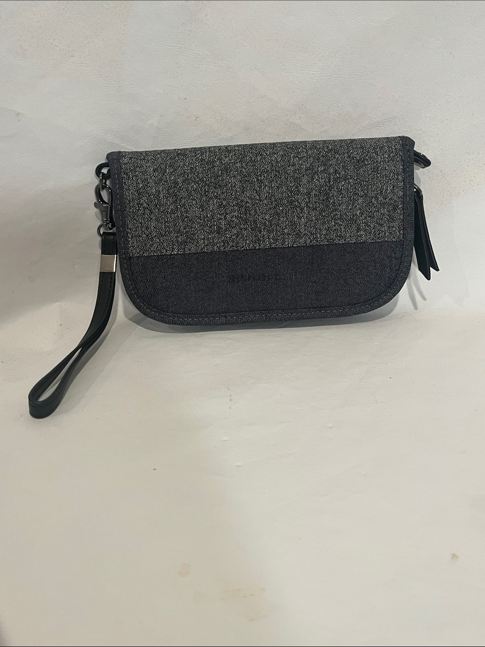 Sherpani Wallet Wristlet Heather Grey Two Tone